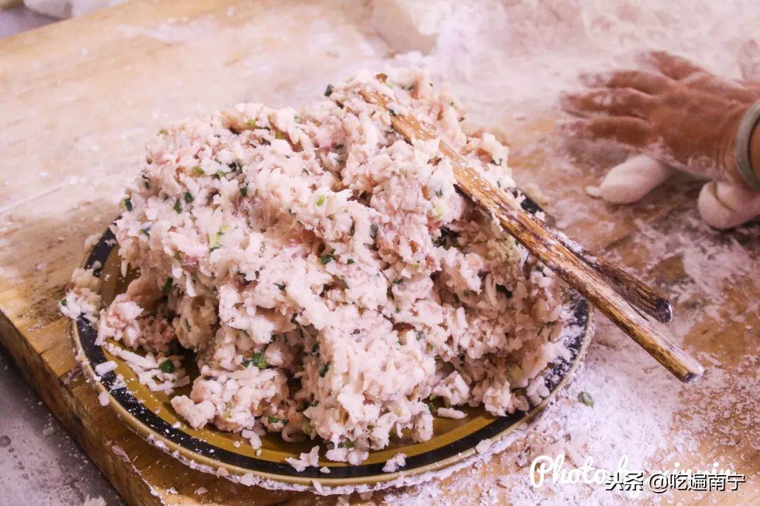 处女视频最新上传与小巷深处的特色小店探秘揭秘